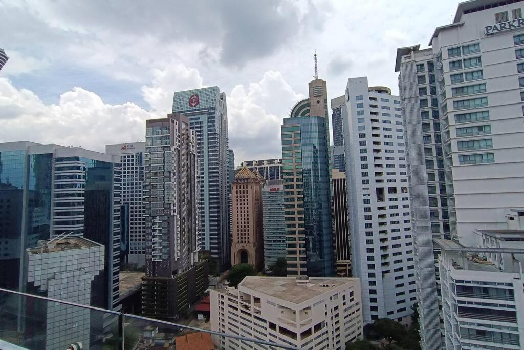 A05 Bukit Ceylon Kl Tower View Balcony Apartment Kuala Lumpur Dış mekan fotoğraf